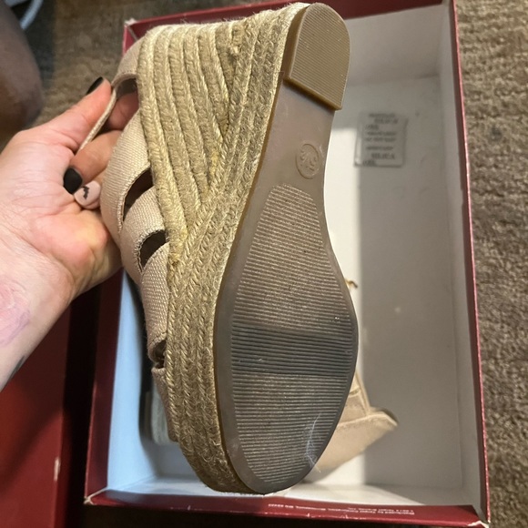 Wedges - Picture 3 of 3